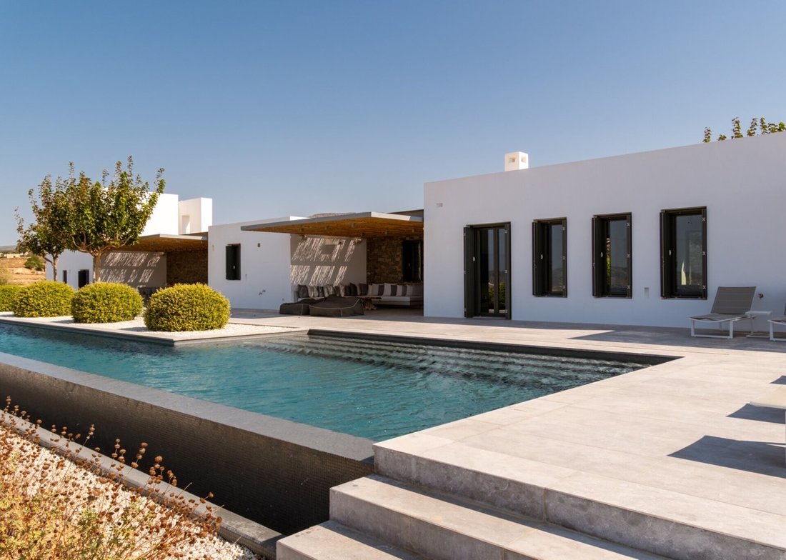 Villa in Paros, Aegean, Greece 1 - 13733670