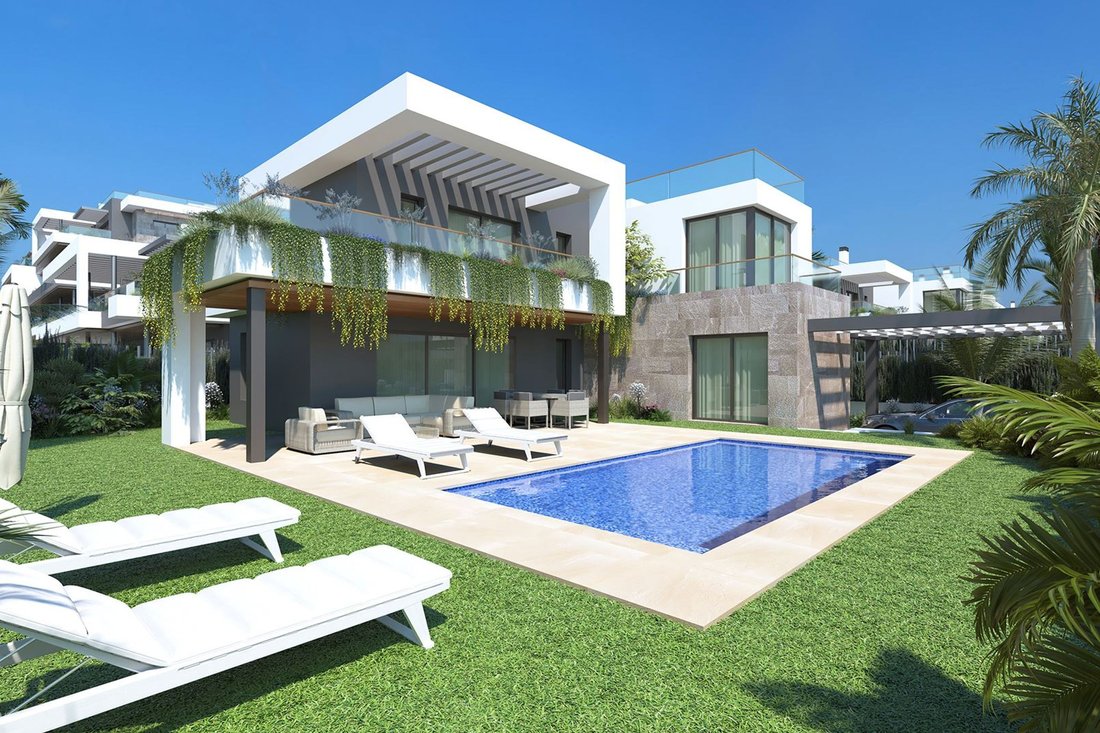 Villa in Torrevieja, Valencian Community, Spain 1 - 13734381
