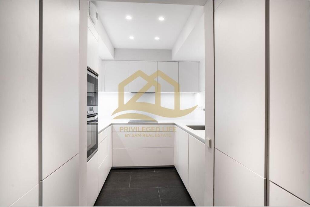Apartment in Ciutat Vella, Barcelona, Spain 1 - 13646696