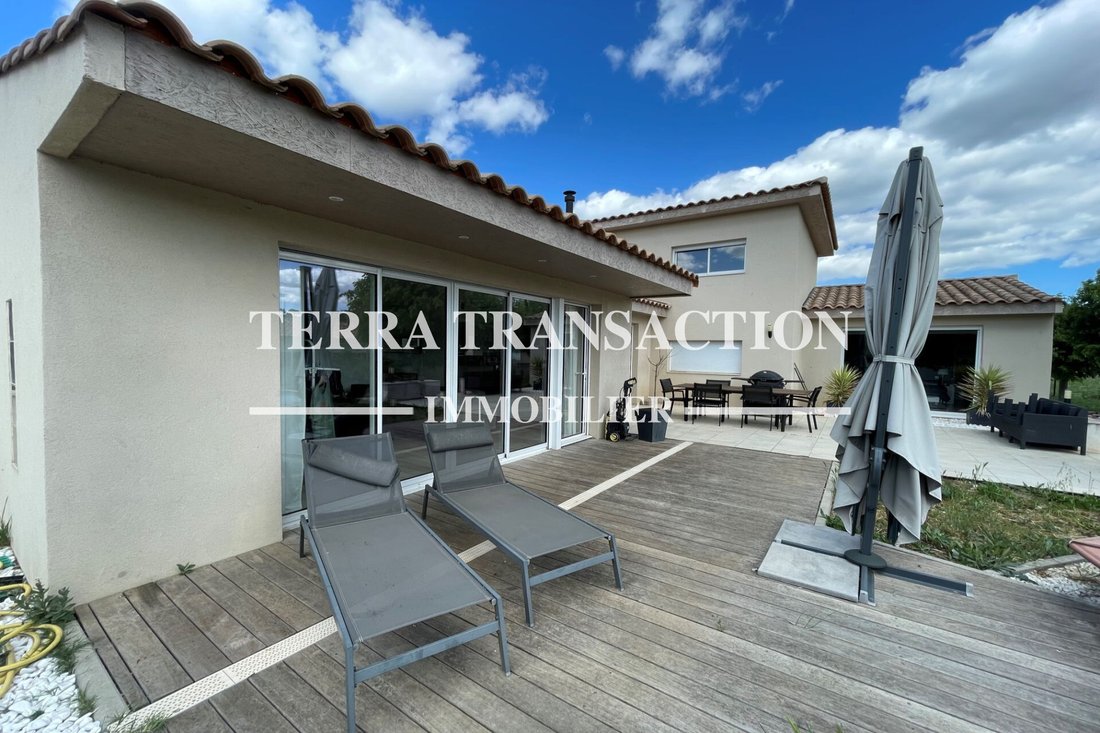 Villa in Uzès, Occitania, France 1 - 12805238