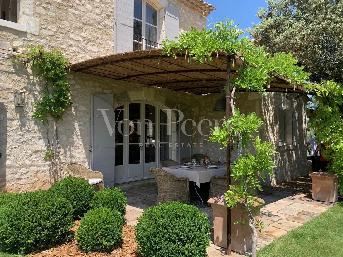 Superb Property For Sale In In Eygalières, Provence Alpes Côte D'azur