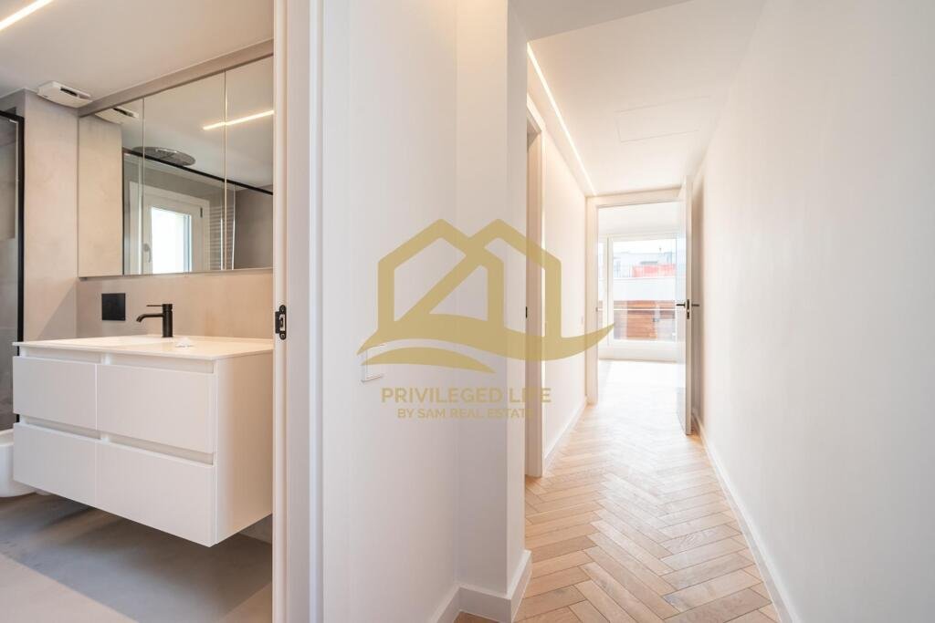Apartment in Ciutat Vella, Barcelona, Spain 2 - 13646697
