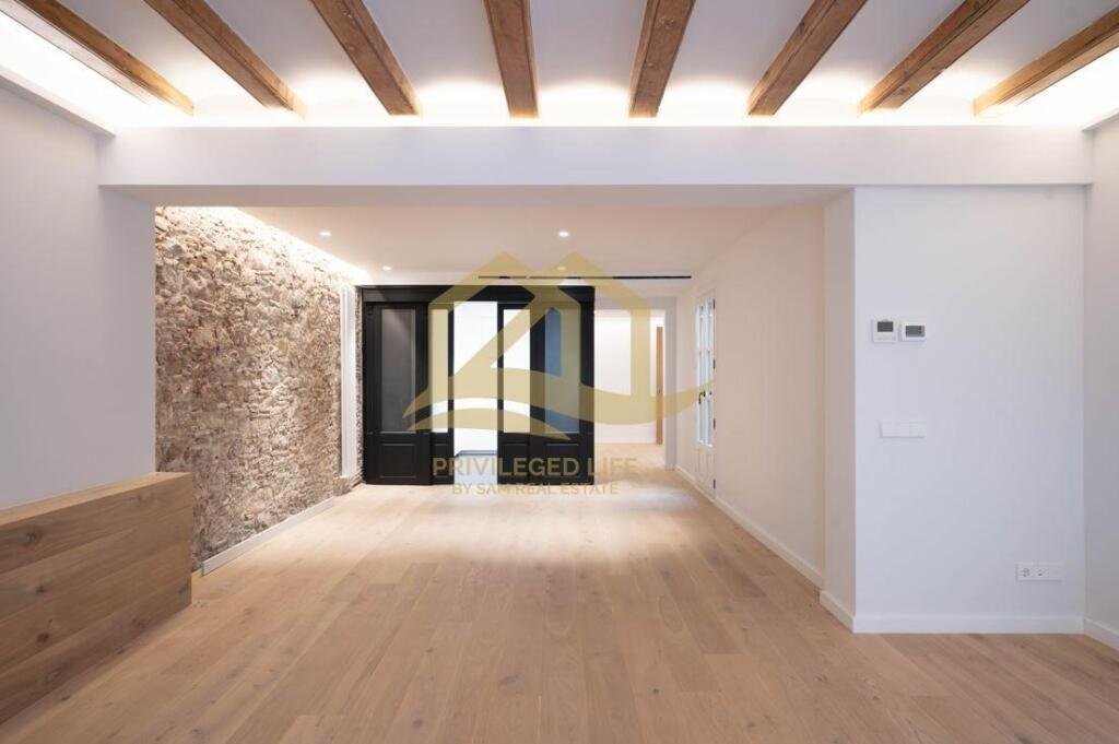 Apartment in Ciutat Vella, Barcelona, Spain 2 - 13646696