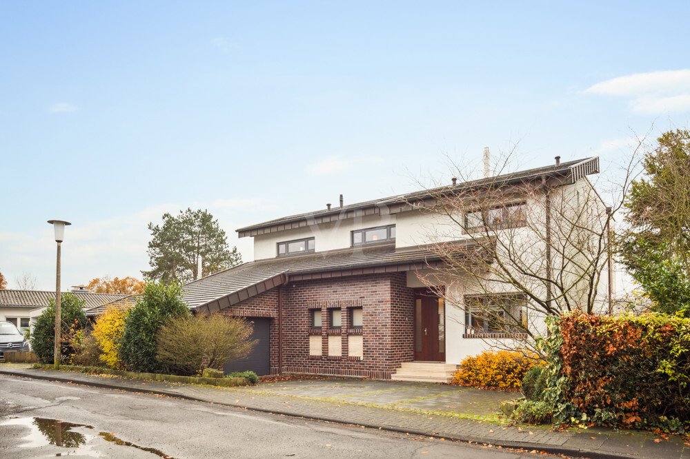 Top Renovated Dream Home With Many In Remagen, Rhineland Palatinate