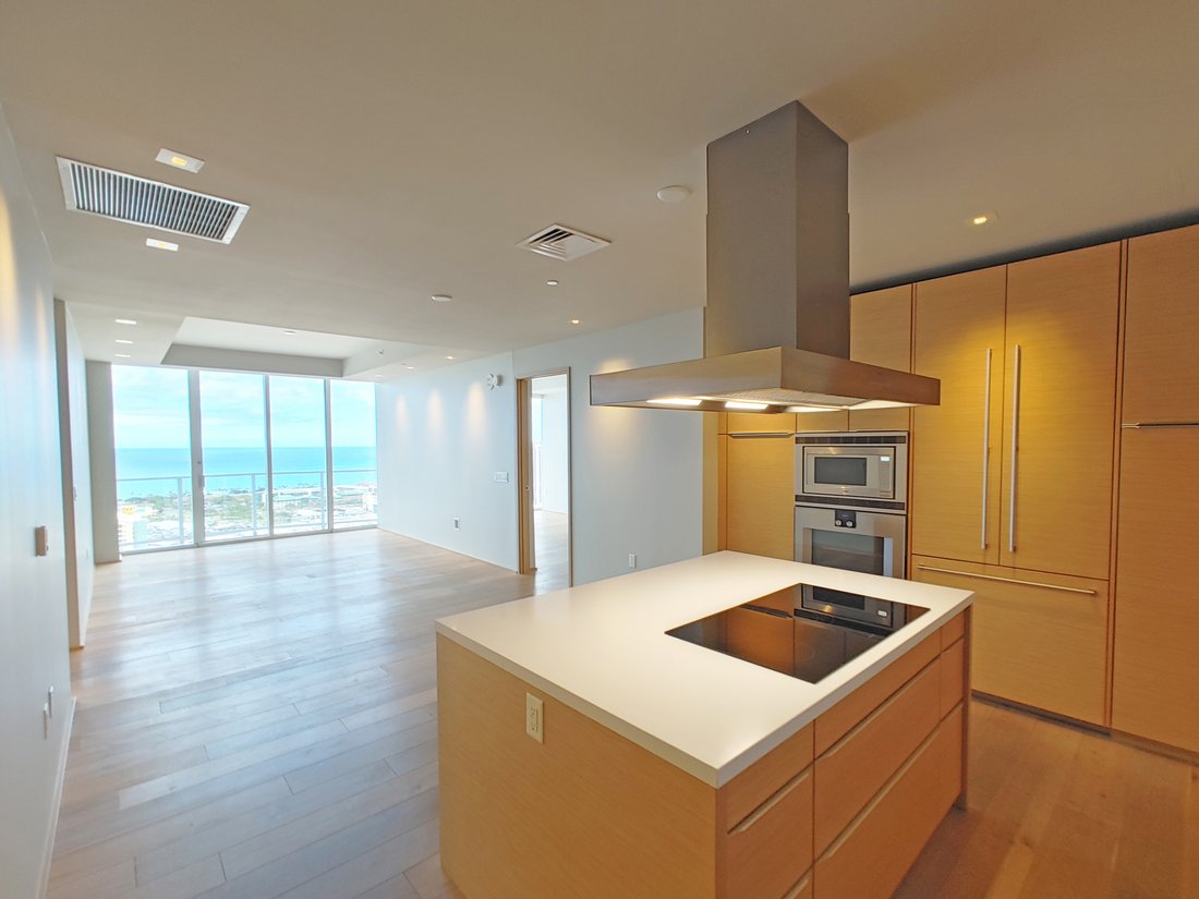 Condo in Honolulu, Hawaii, United States 1 - 13742225