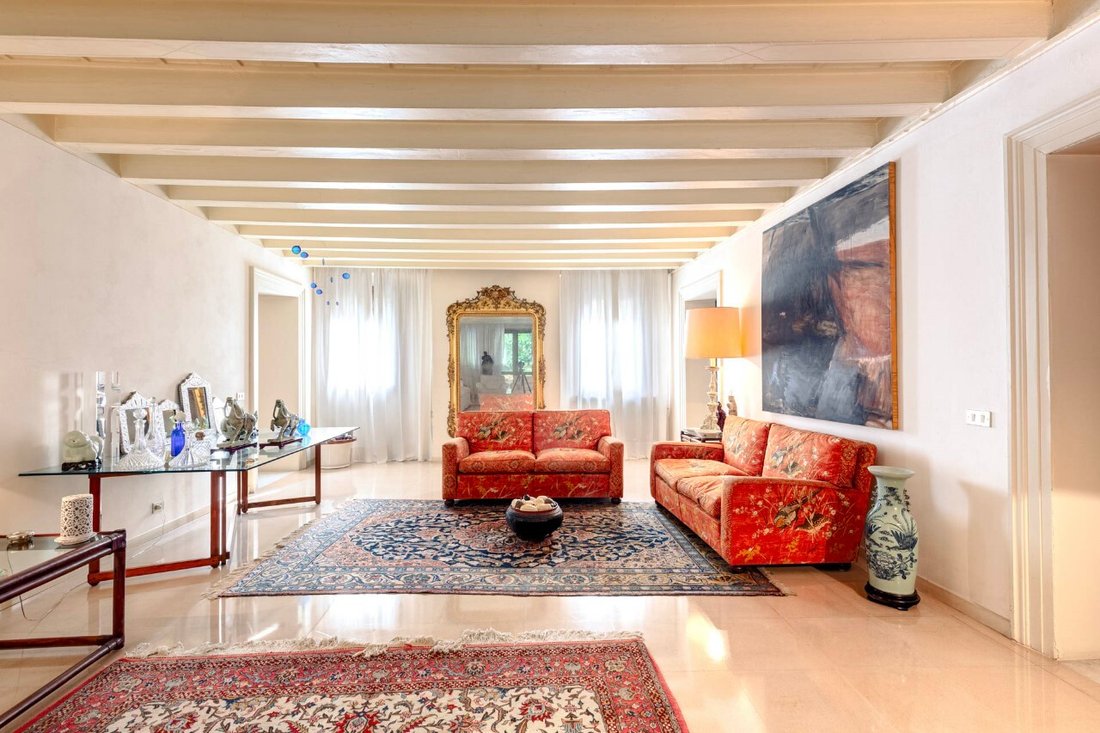 Villa in Vazzola, Veneto, Italy 1 - 13742308