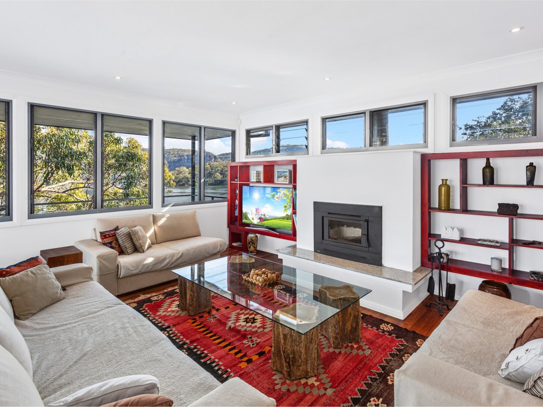 Deep Waterfront Sanctuary In Milsons Passage, New South Wales