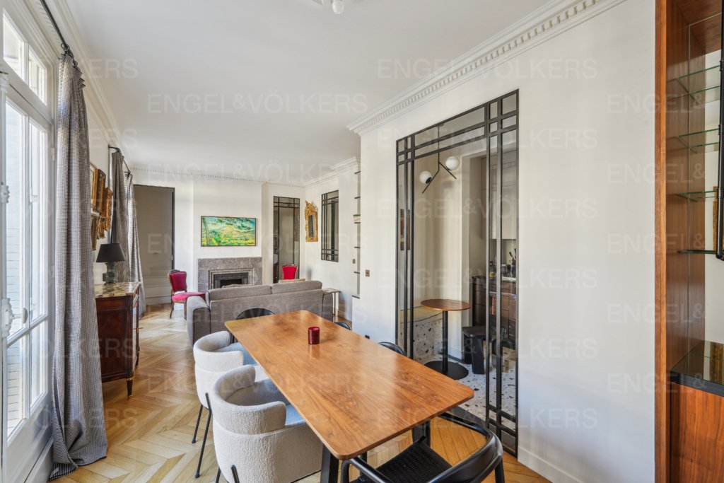 Pompe / Sq. Lamartine Family Duplex, In Paris 16 Eme Arrondissement