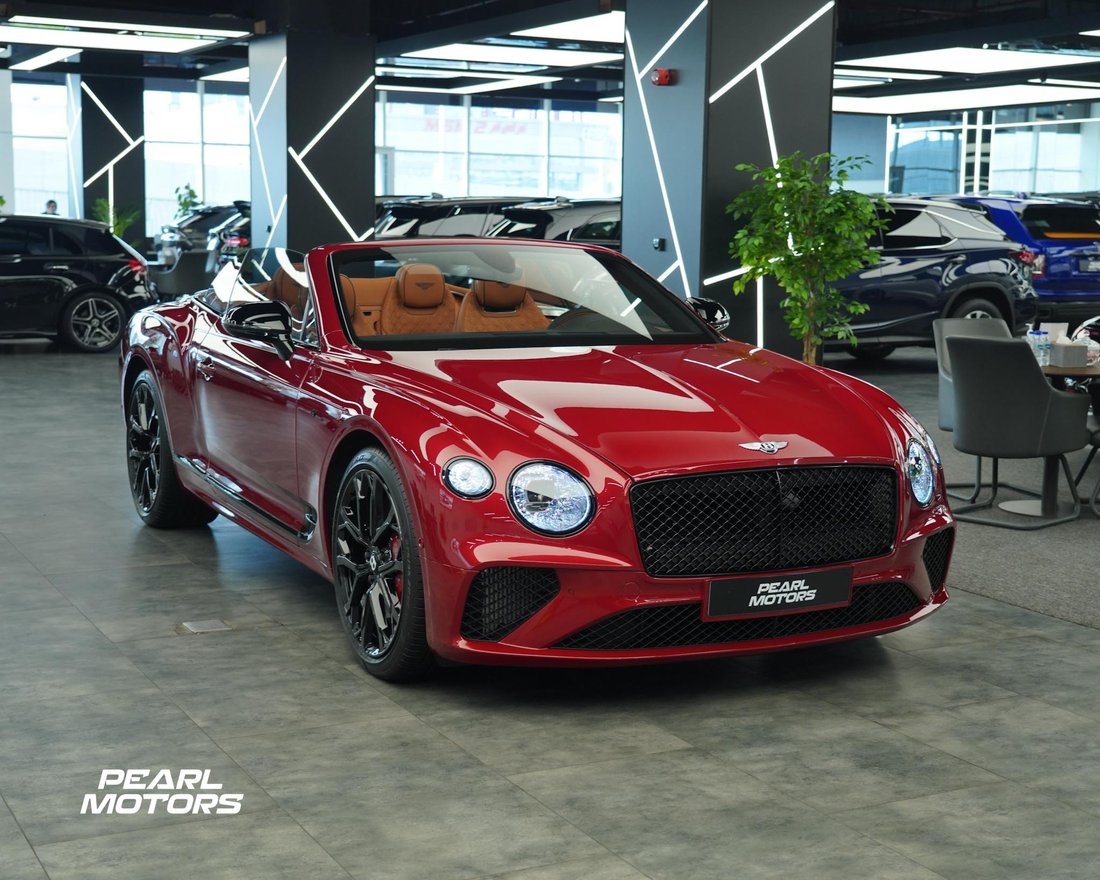 Cabriolet in Dubai, Dubai, United Arab Emirates 3 - 13742467