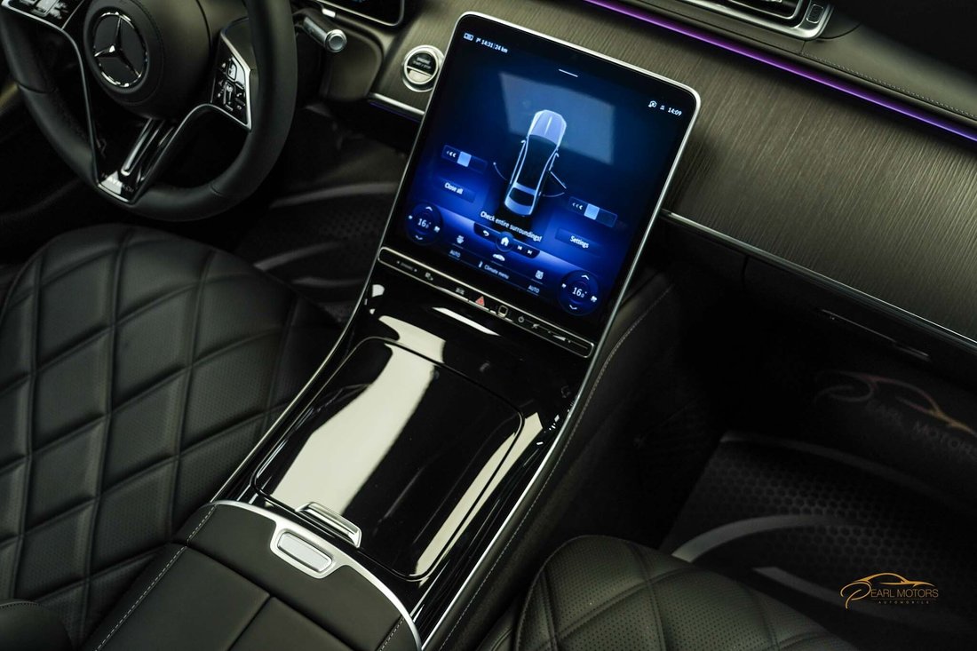 Sedan in Dubai, Dubai, United Arab Emirates 5 - 13744172