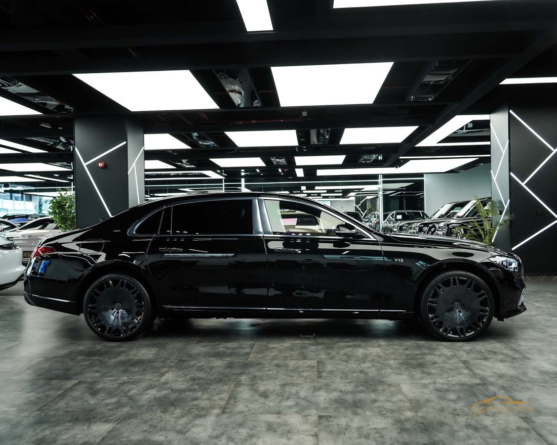 Sedan in Dubai, Dubai, United Arab Emirates 3 - 13744172
