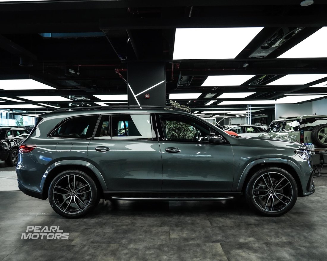 Suv in Dubai, Dubai, United Arab Emirates 2 - 13744214