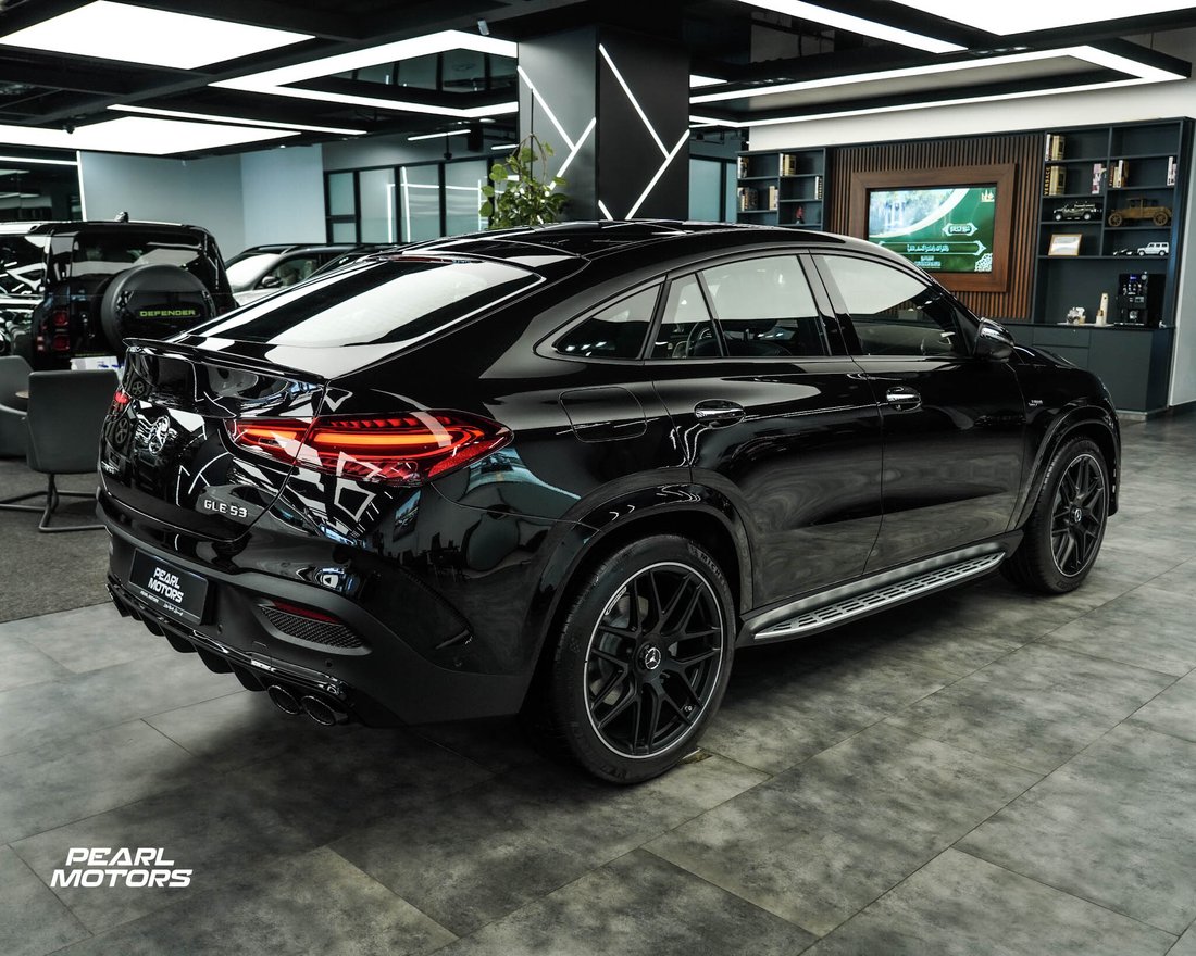 Suv in Dubai, Dubai, United Arab Emirates 4 - 13744217
