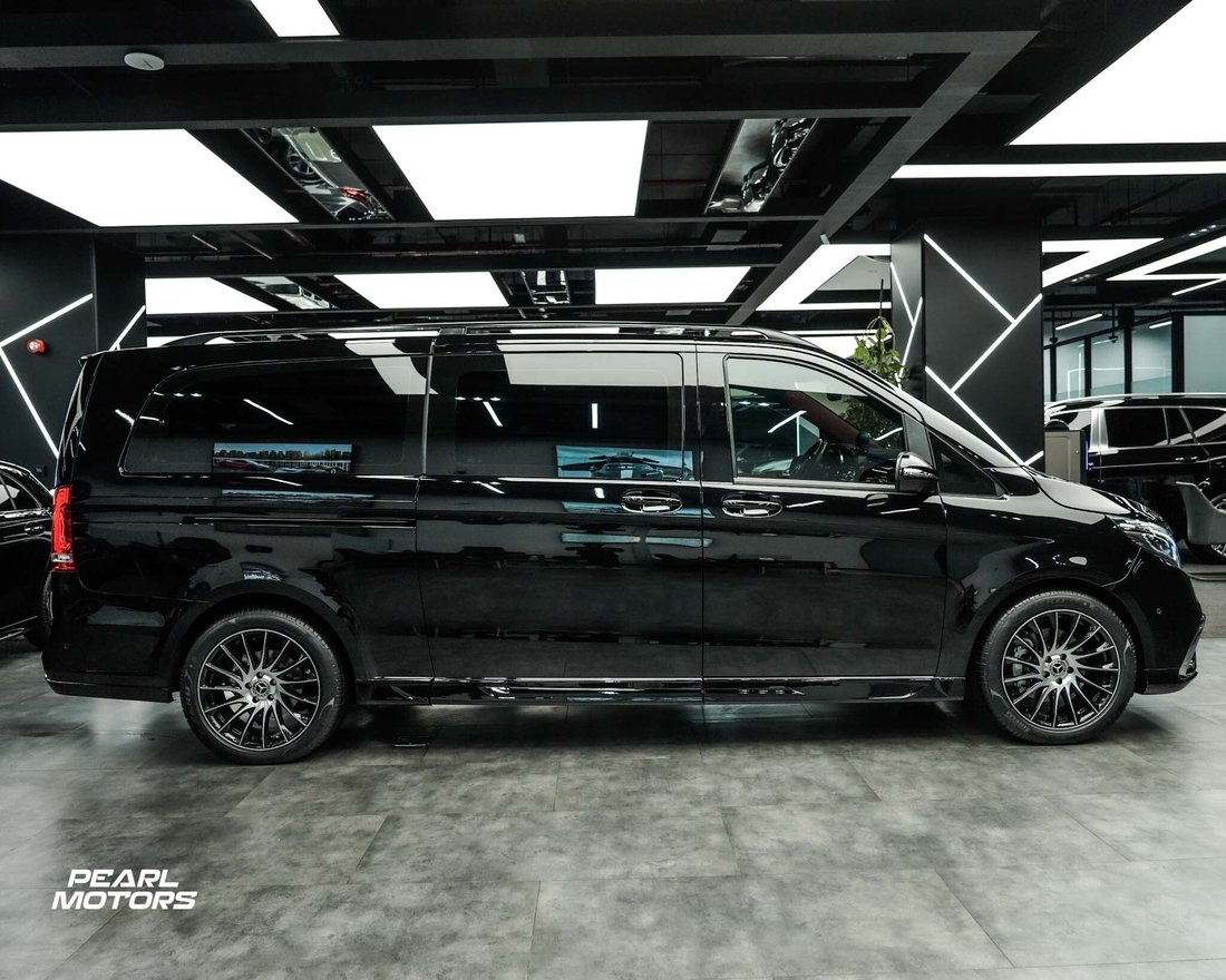 Suv in Dubai, Dubai, United Arab Emirates 4 - 13744249