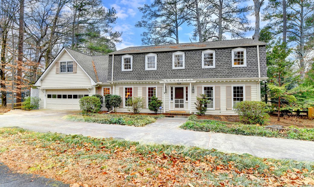 Rare Lakefront Home In The Heart Of In Dunwoody, United States