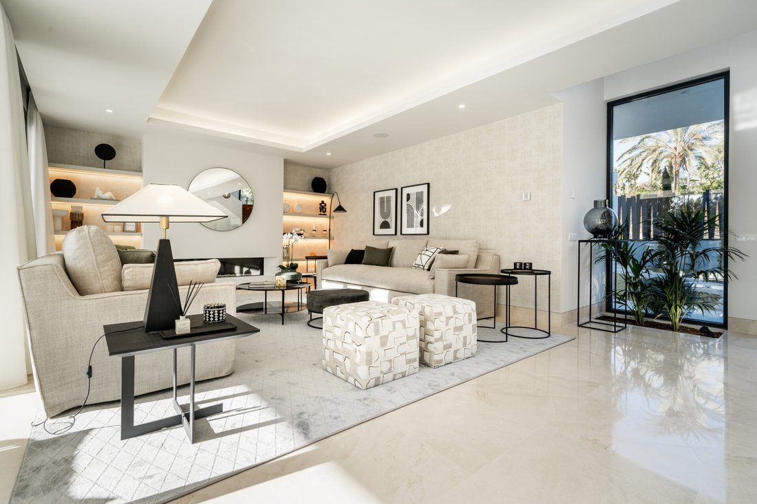 Villa in Estepona, Andalusia, Spain 2 - 13745484