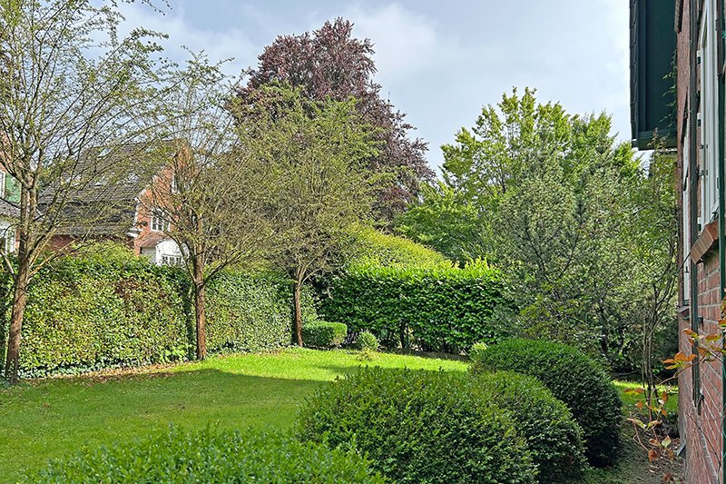 Villa For The Large Family In A Prime Location In Hamburg, Hamburg