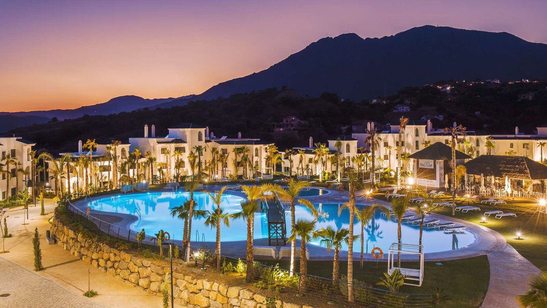 Apartment in Estepona, Andalusia, Spain 2 - 13744758