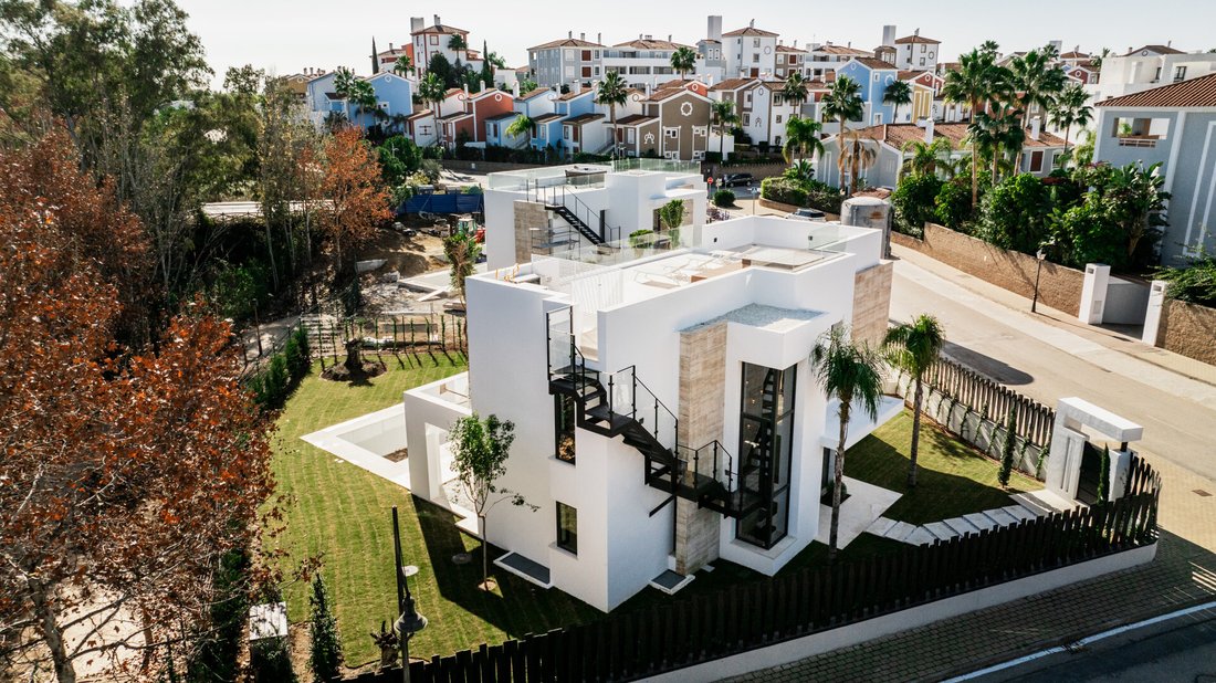 Villa in Estepona, Andalusia, Spain 1 - 13745484