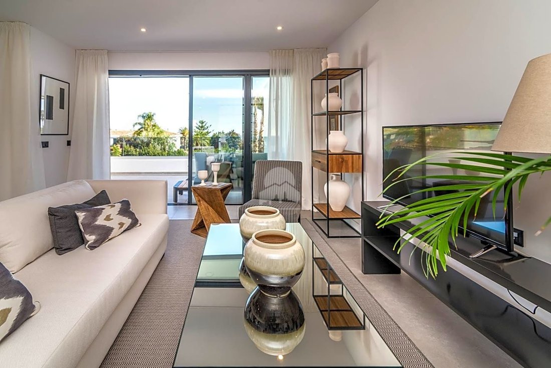 Penthouse in Bel-Air, Estepona, Andalusia 5 - 13746741