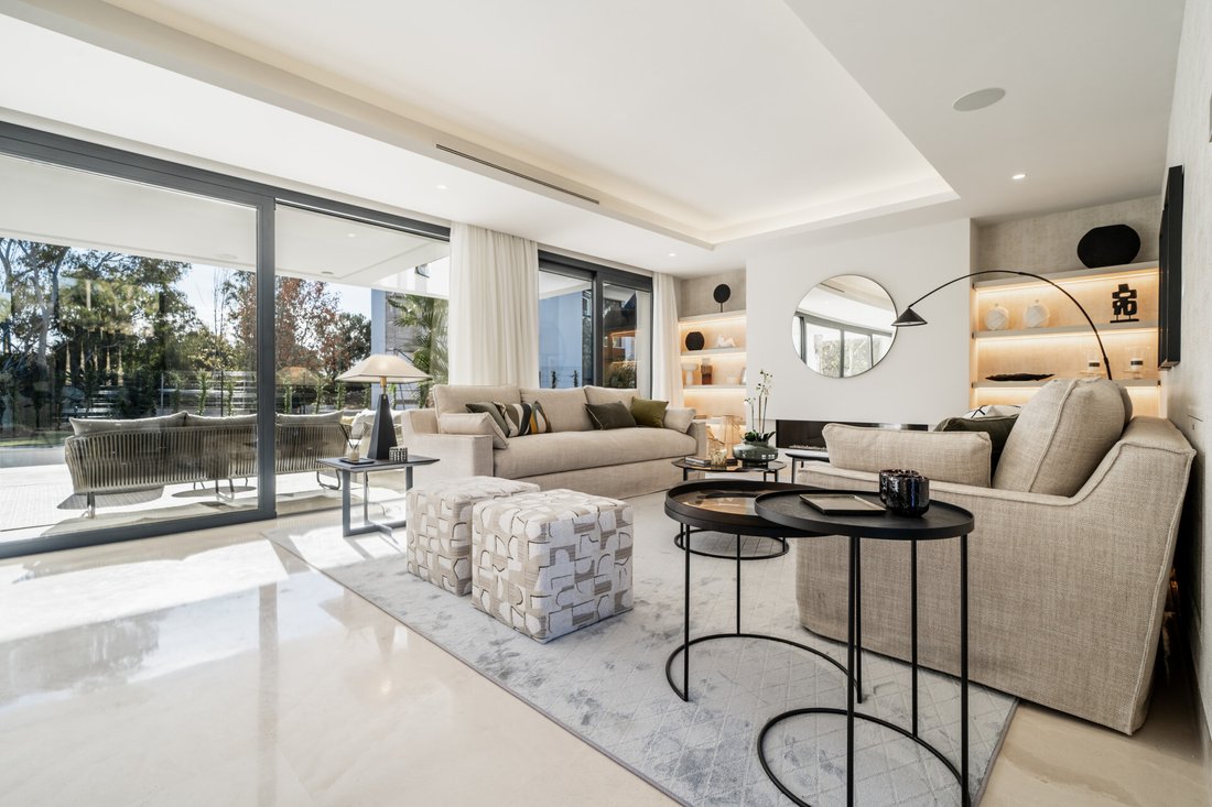 Villa in Estepona, Andalusia, Spain 2 - 13745484