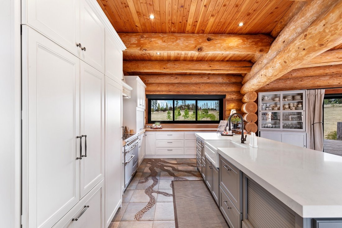 Central Otago New Zealand Chateau Chic In Alexandra, Otago, New Zealand