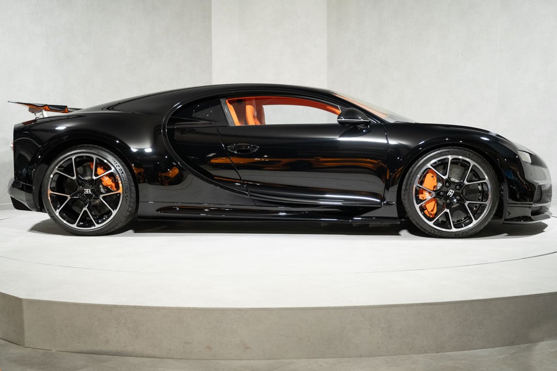 2019 Bugatti Chiron  in Pulborough, England, United Kingdom 2 - 13748604