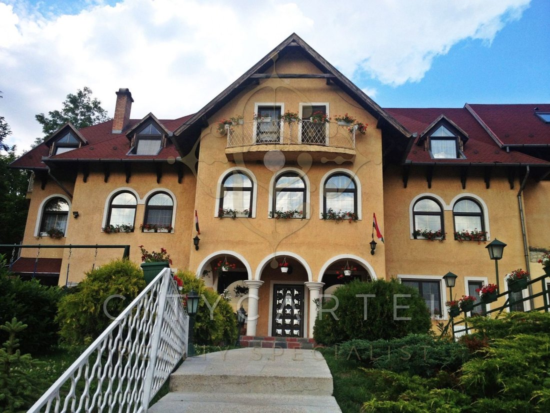 Villa in Domony, Hungary 1 - 13748761