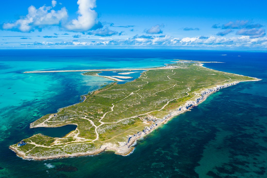 Land in Ambergris Cay, Turks and Caicos Islands 2 - 13448426