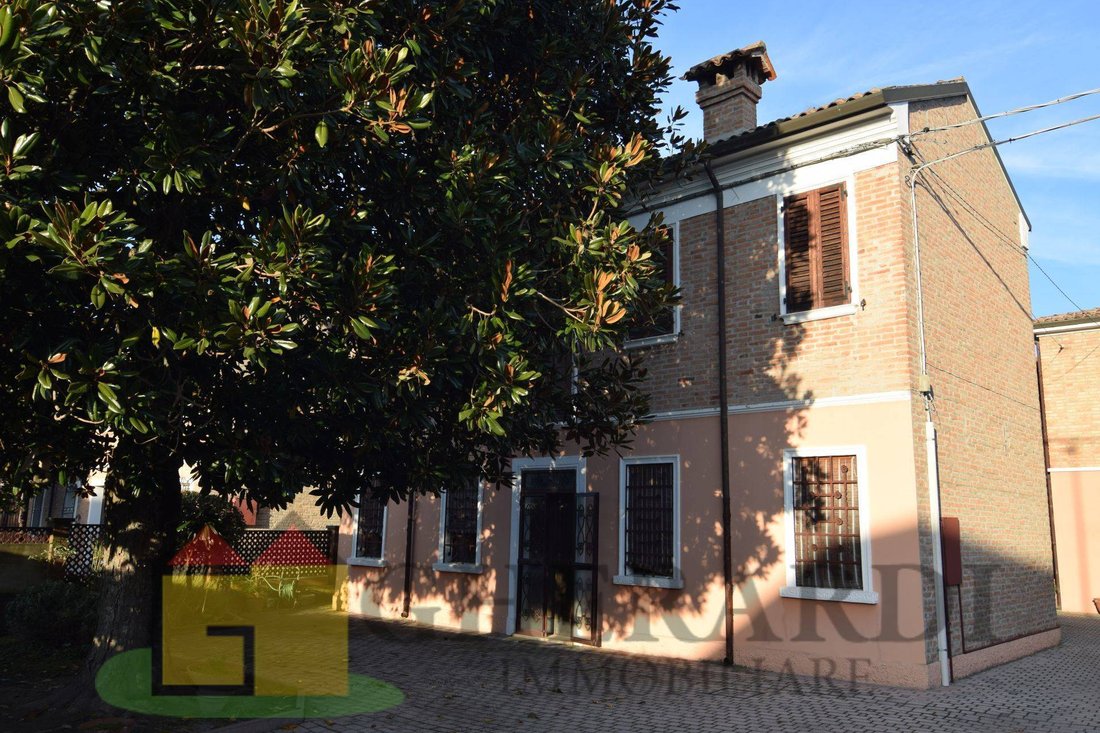 Villa in Bologna Street, Ferrara, Emilia-Romagna 1 - 13751166
