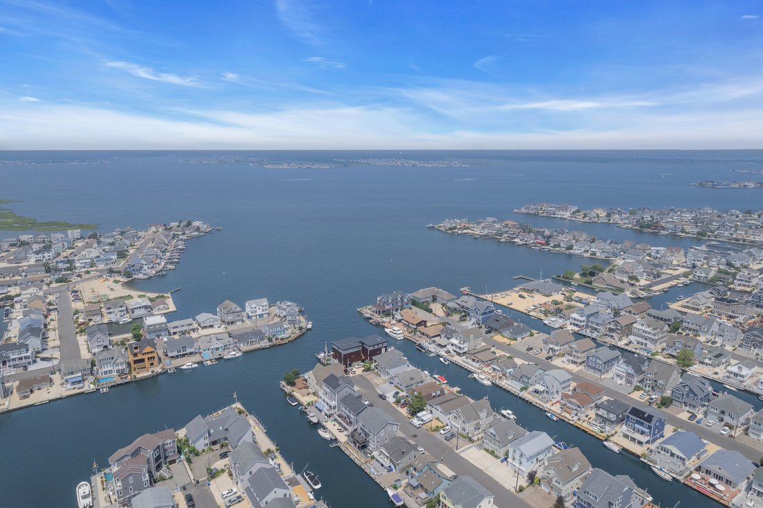 Beautiful Normandy Shores Waterfront In Lavallette, New Jersey, United