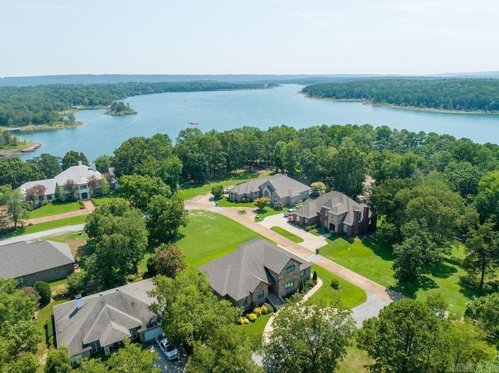 Custom Beauty In A Gated Lakefront In Heber Springs, Arkansas, United