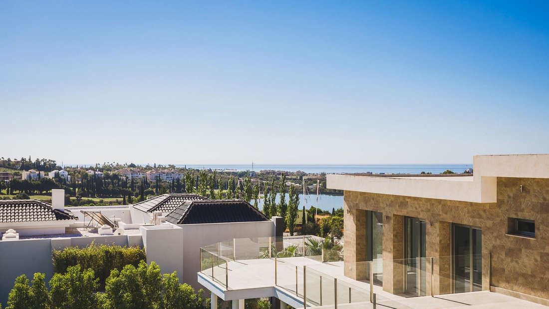 Villa in Estepona, Andalusia, Spain 2 - 13752977