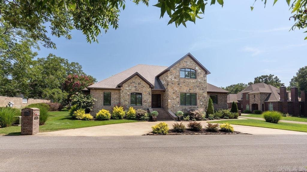 Custom Beauty In A Gated Lakefront In Heber Springs, Arkansas, United States For Sale (13750114)