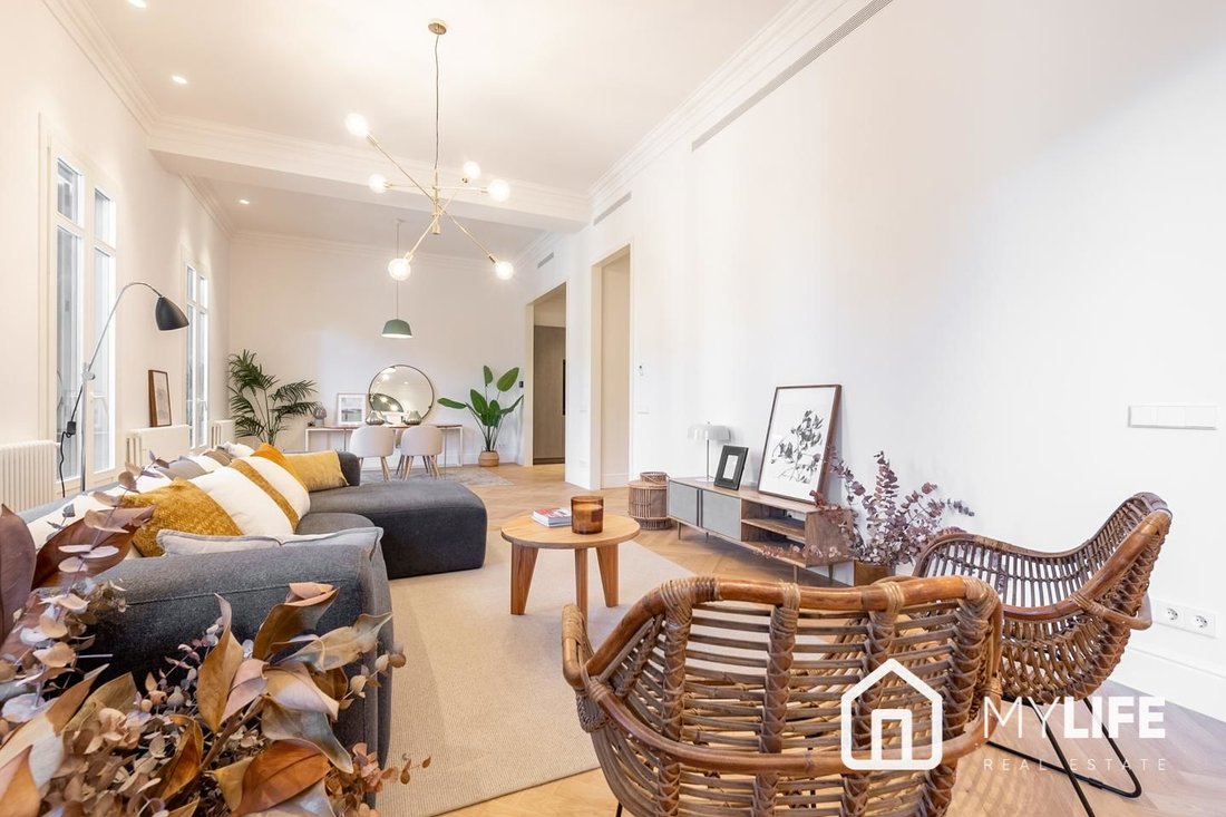 Apartment in Ciutat Vella, Barcelona, Spain 3 - 13755937