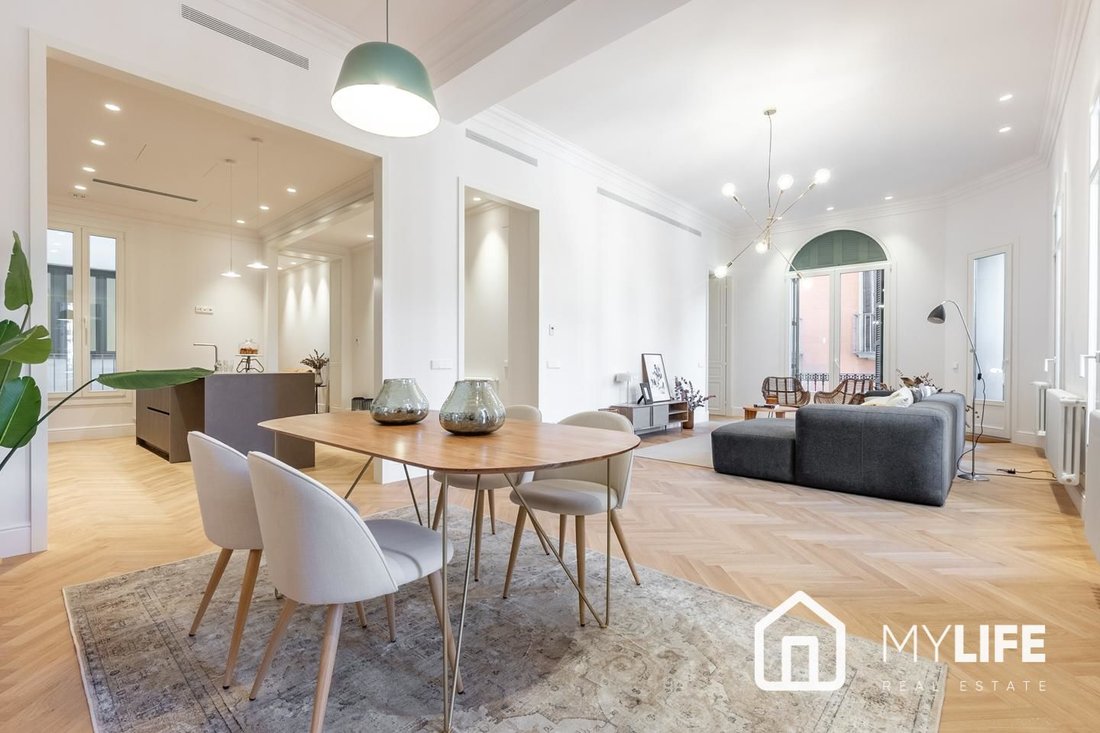 Apartment in Ciutat Vella, Barcelona, Spain 1 - 13755937