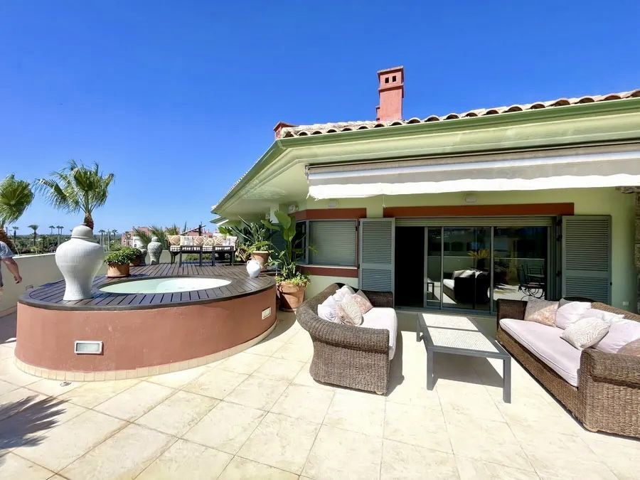Penthouse in Sotogrande, San Roque, Andalusia 5 - 13758080