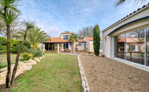 Luxury homes for sale in Saint-Pierre-d'Oléron, Nouvelle-Aquitaine ...