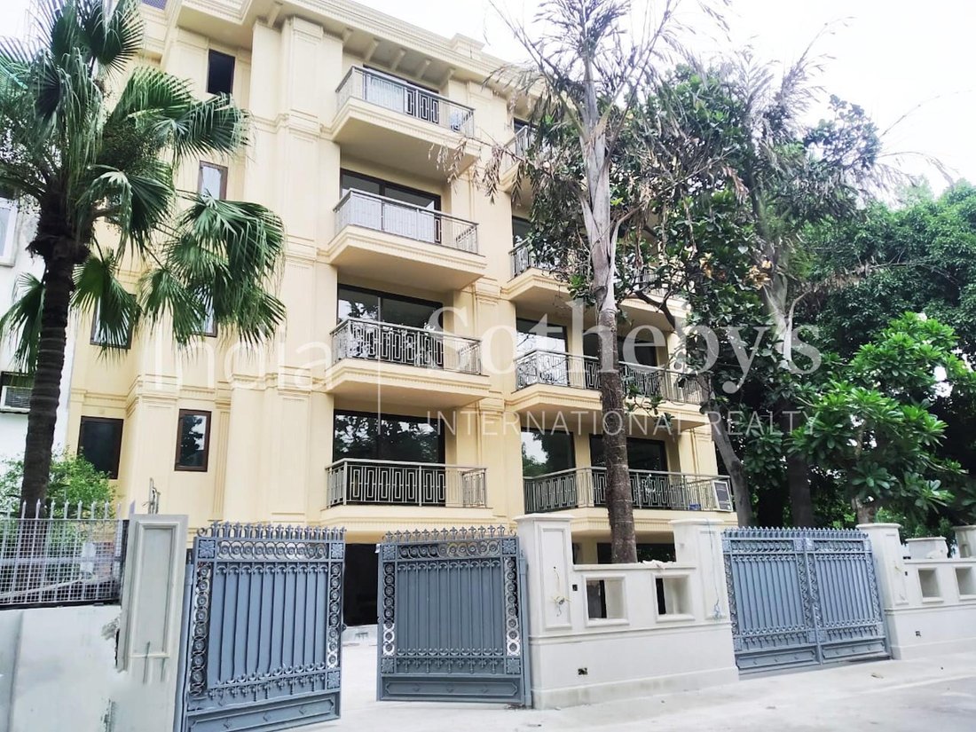Ground Floor Apartment In Jor Bagh In New Delhi, Delhi, India For Sale