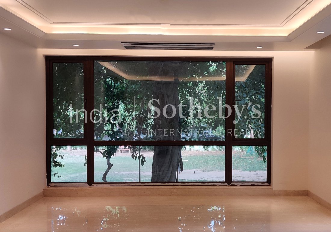 Ground Floor Apartment In Jor Bagh In New Delhi, Delhi, India For Sale