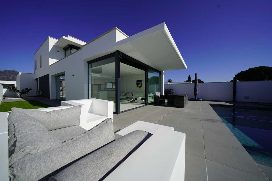 Villa in Roses, Catalonia, Spain 1 - 13760483
