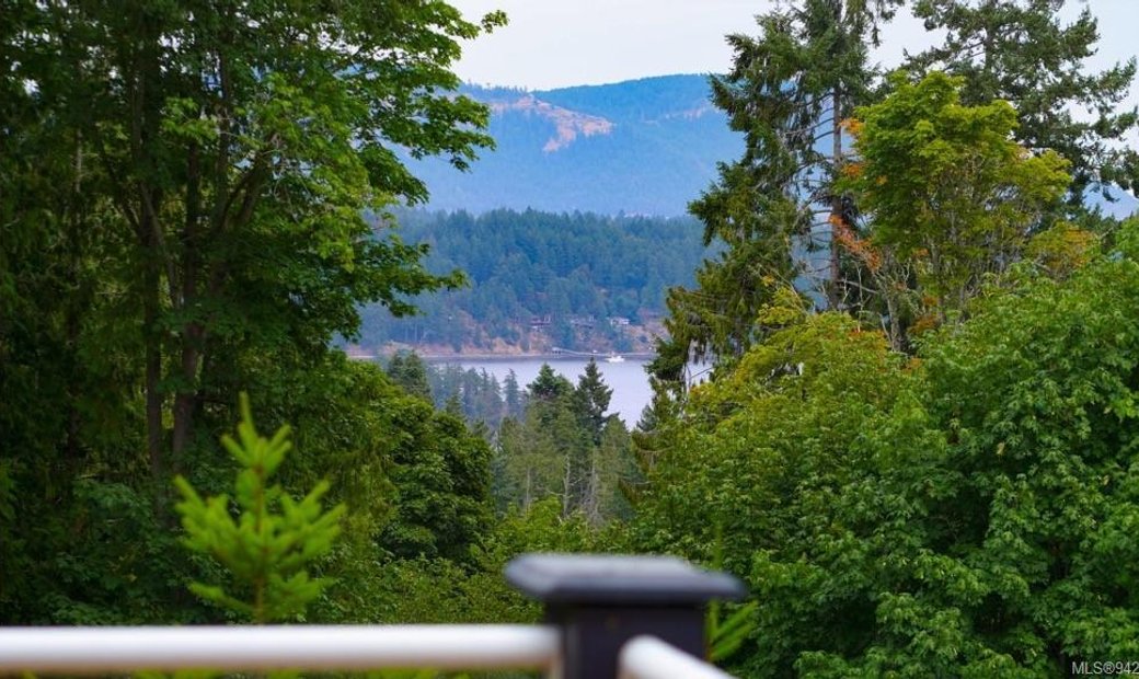 Salt Spring Residential In Long Harbour, British Columbia, Canada For