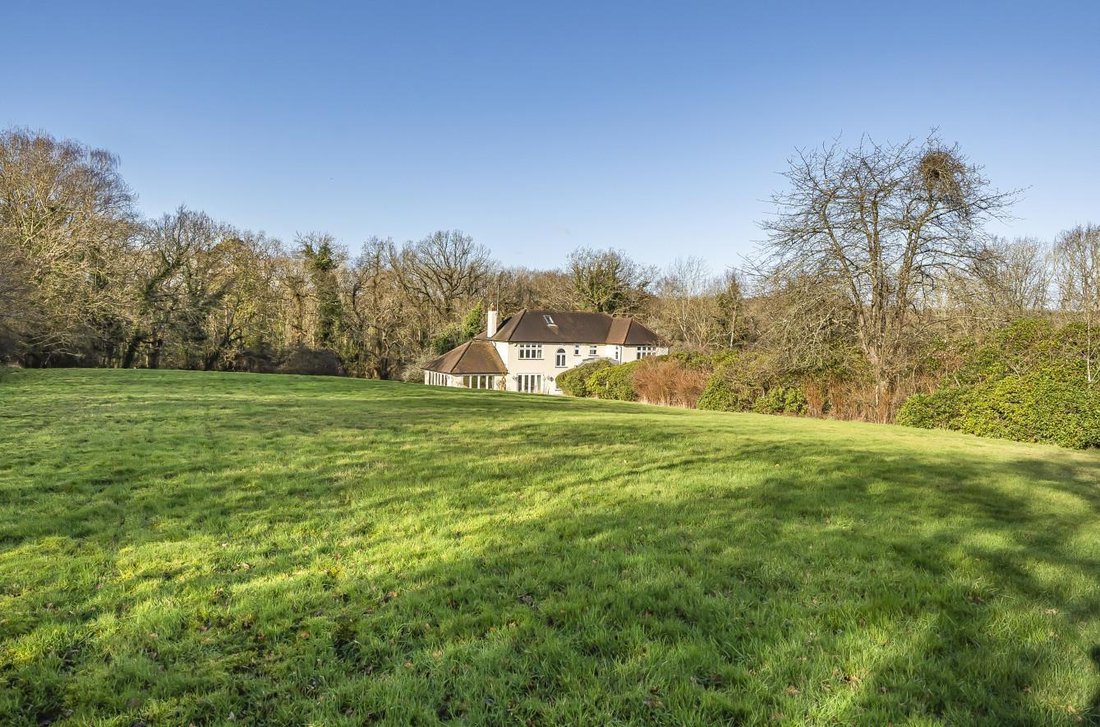 5 Bedroom Detached House For Sale In In Cuffley, England, United Kingdom For Sale (13765112)