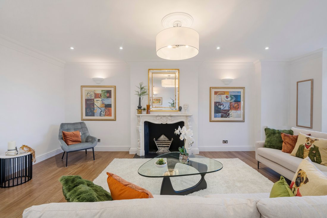 Lyndale Avenue, London Nw2 In London, England, United Kingdom For Sale