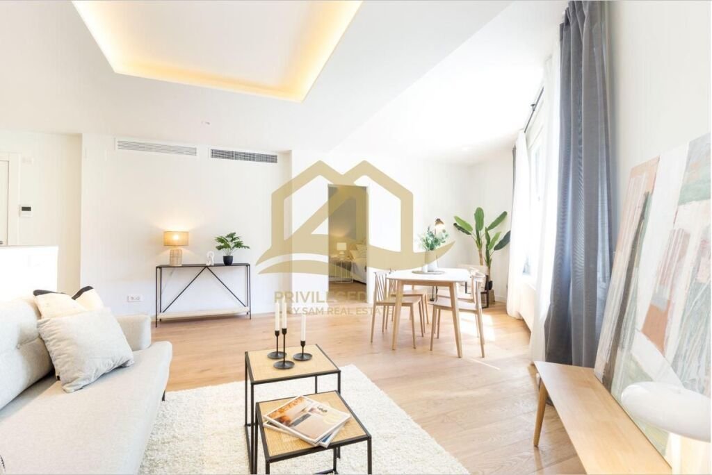 Apartment in Eixample, Barcelona, Spain 2 - 13605161