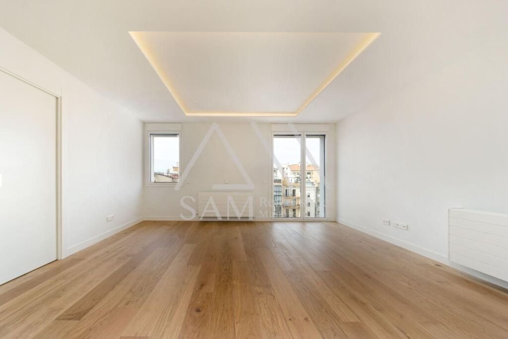 Apartment in Eixample, Barcelona, Spain 1 - 13560978