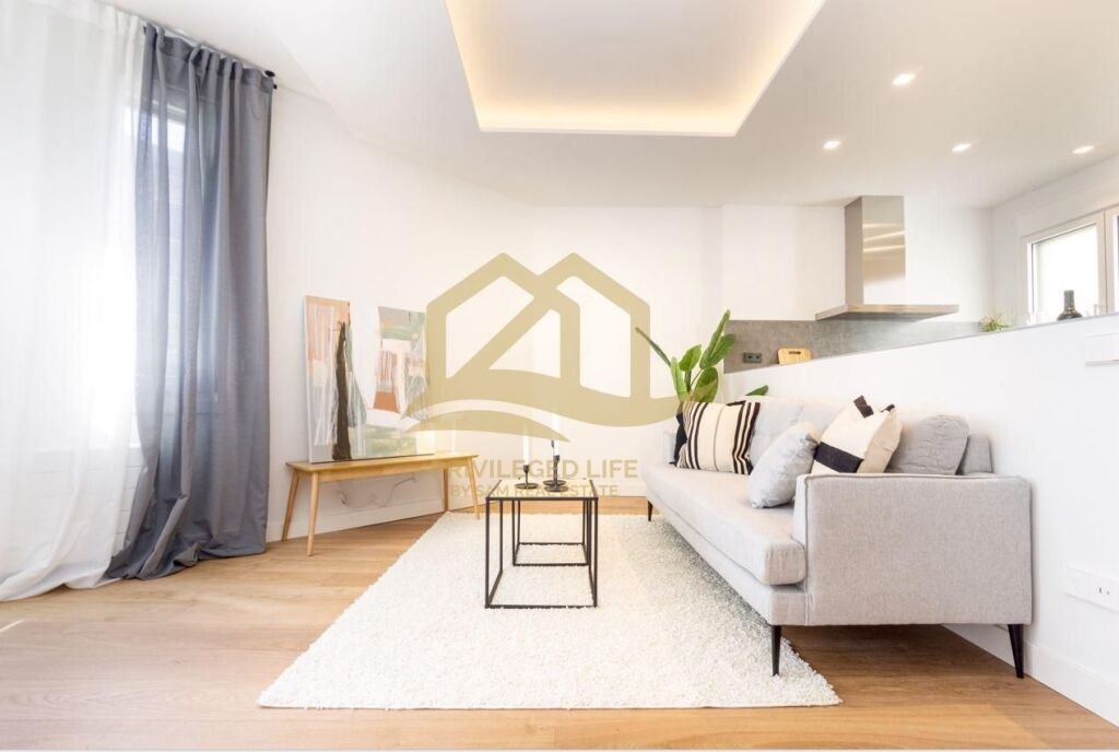 Apartment in Eixample, Barcelona, Spain 4 - 13605161