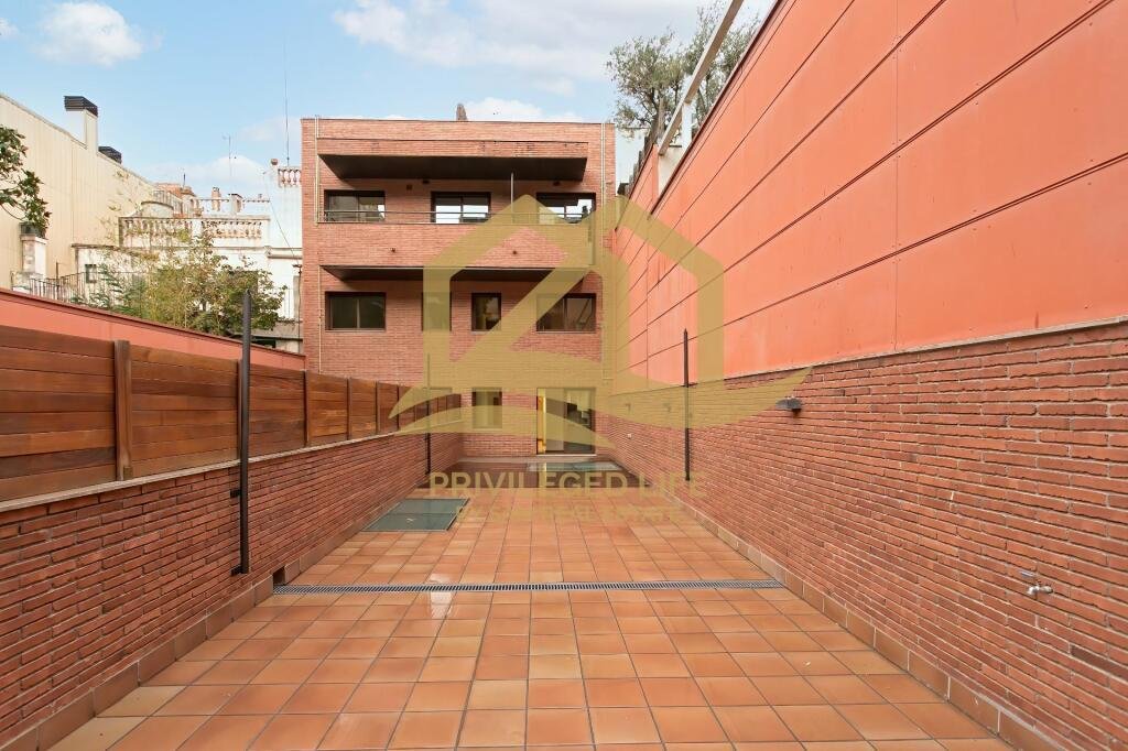 Apartment in Sarrià-Sant Gervasi, Barcelona, Spain 1 - 13605174
