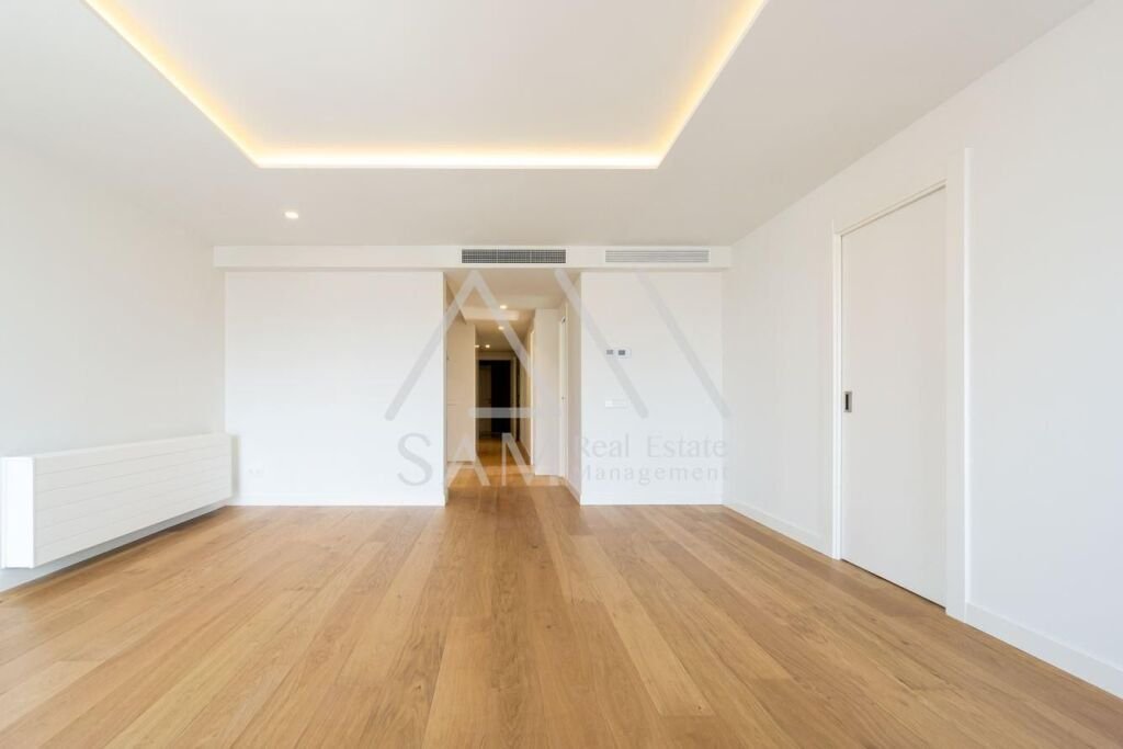 Apartment in Eixample, Barcelona, Spain 3 - 13560978