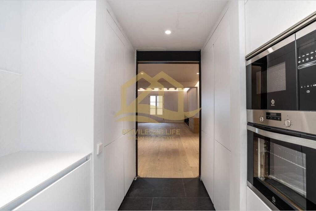 Apartment in Ciutat Vella, Barcelona, Spain 5 - 13605160